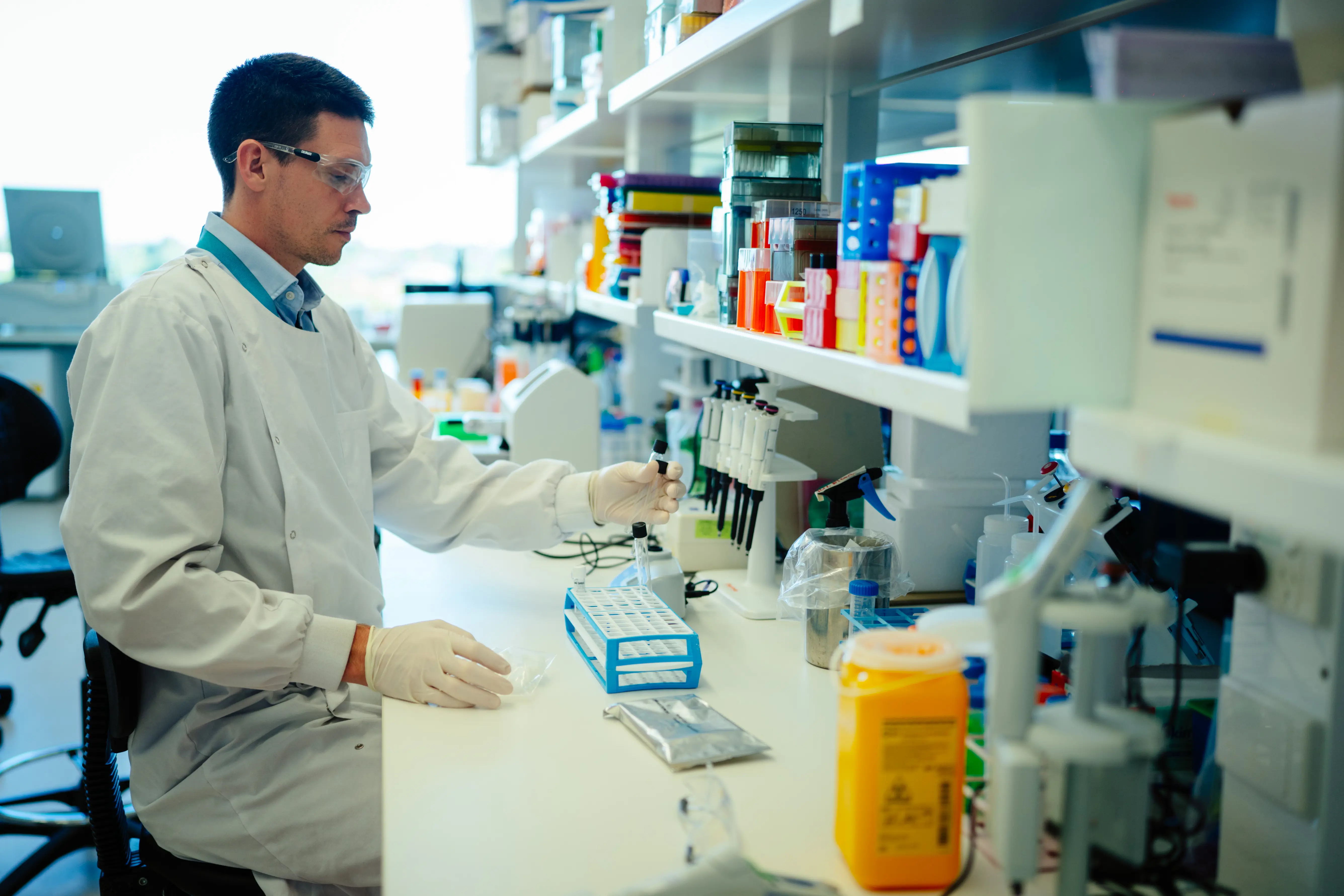 Wet lab sample preparation for antimicrobial susceptibility testing